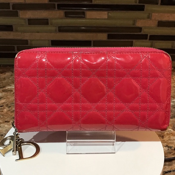 DIOR Cannage Patent Leather Zip Around Wallet 😍❤️🔥🔥 - Picture 3 of 17